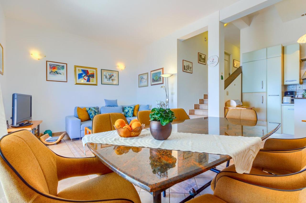 Apartments Meri Trogir Bagian luar foto