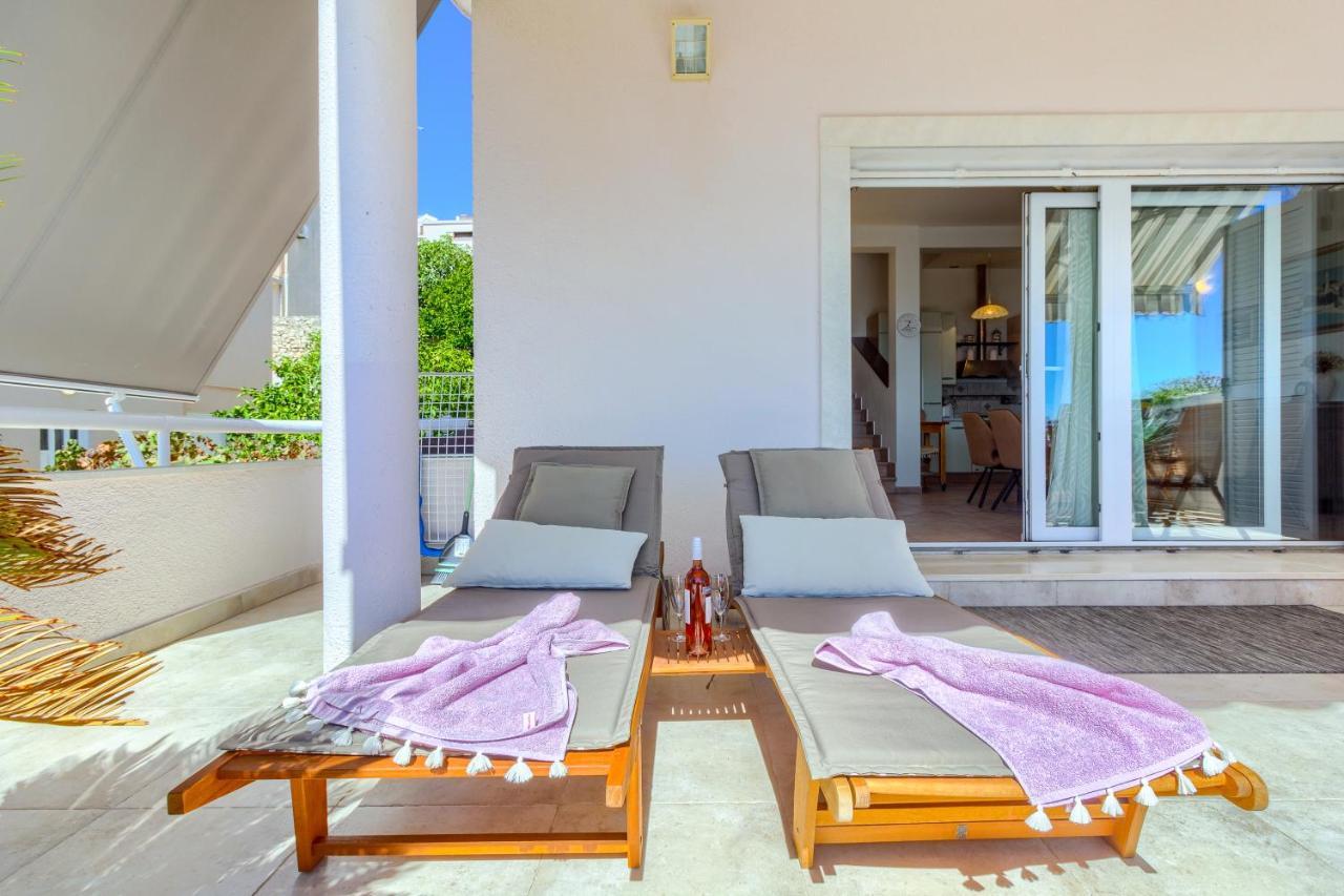 Apartments Meri Trogir Bagian luar foto