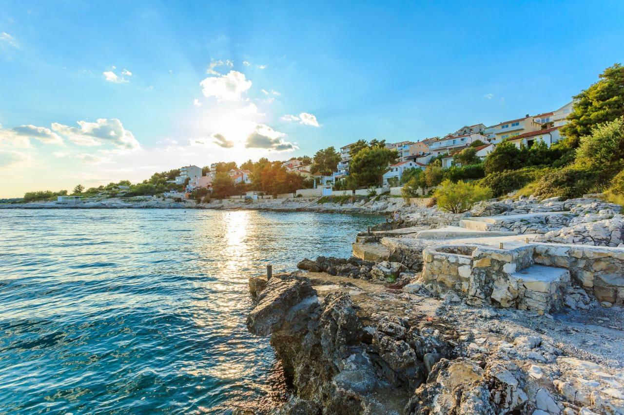 Apartments Meri Trogir Bagian luar foto