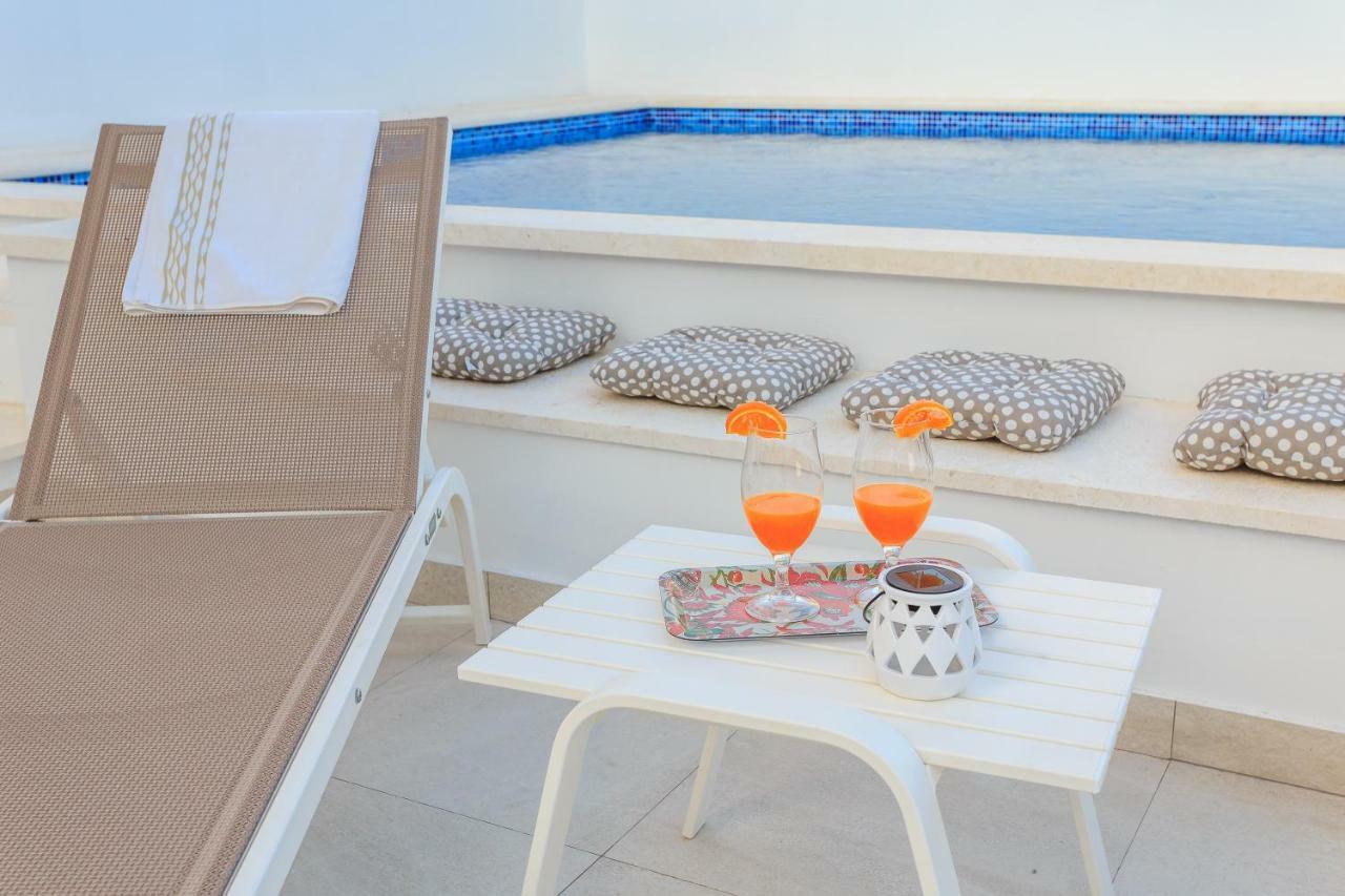 Apartments Meri Trogir Bagian luar foto