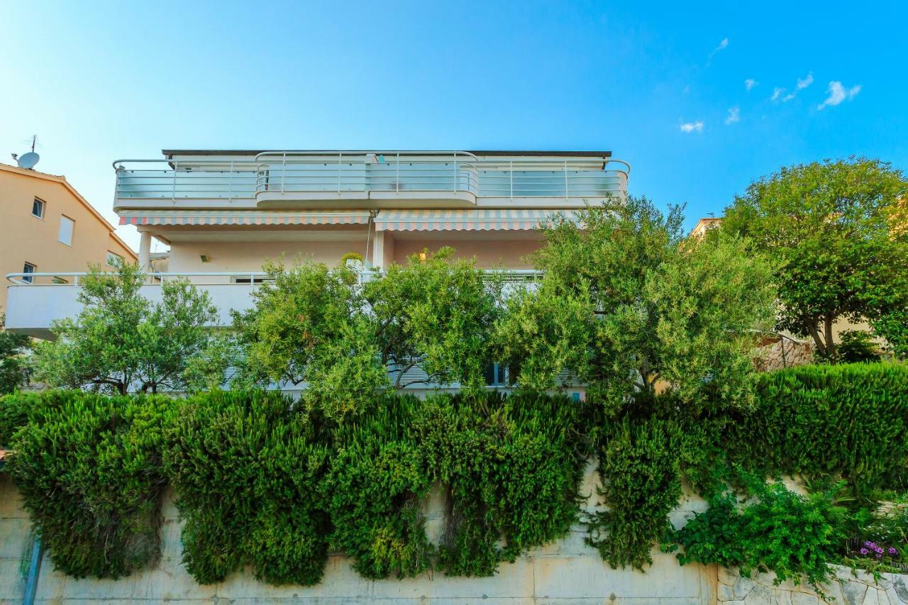 Apartments Meri Trogir Bagian luar foto